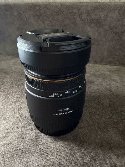 Sigma 50mm f/2.8 DG Macro для Sony A (есть адаптер)