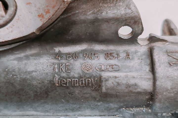 Contact Pornire  cu Cheie 4B0905851A Volkswagen VW Golf a 4-a generat