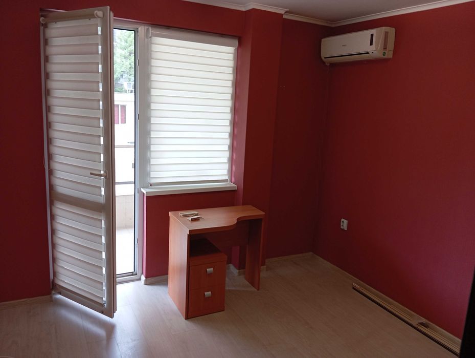 Дава се под наем Тристаен апартамент в с. Самоводене, Област Велико Търново - 80 кв.м за 357 € - Снимка #2