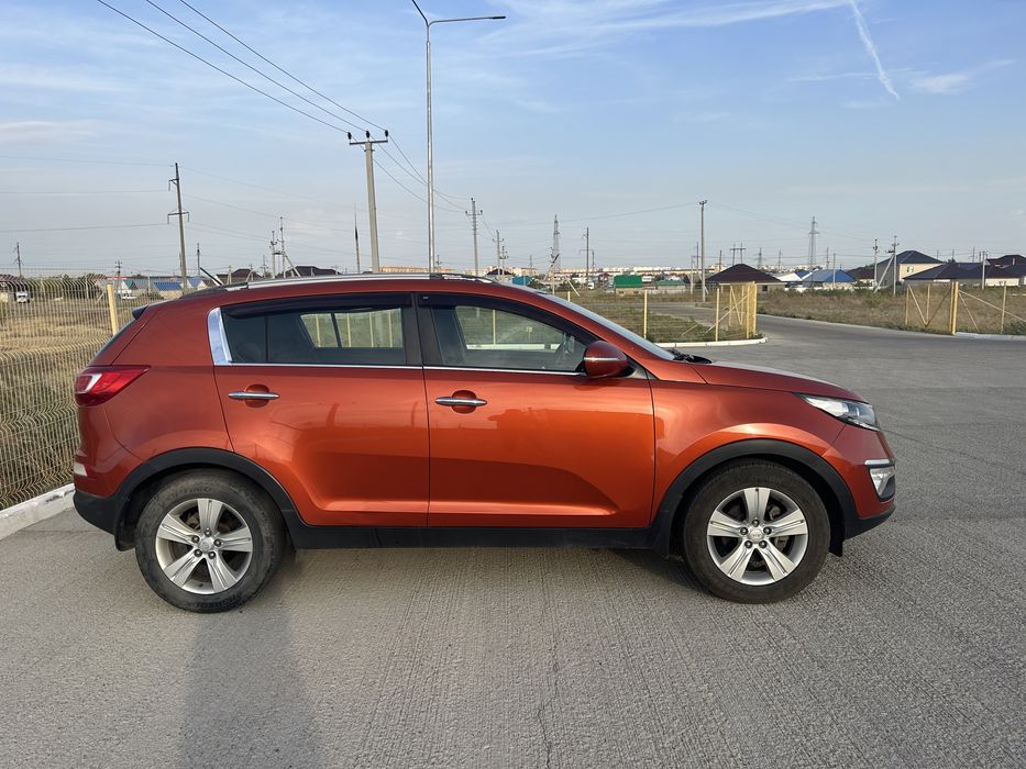 Киа  спортейдж 2011 года