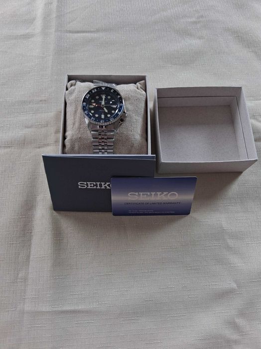 Часовник Seiko 5 Sports SSK003K1 "Blueberry "