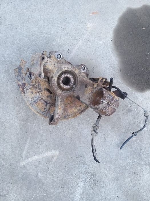 Fuzeta dreapta fata 1.9 tdi skoda roomster 5j