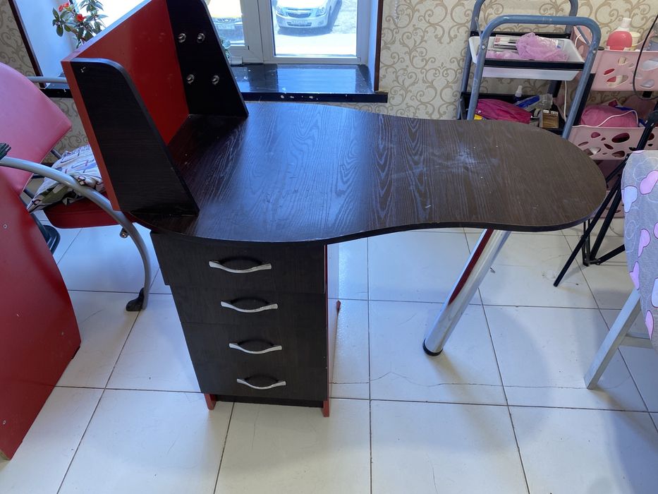 Salon jihozlari sotiladi