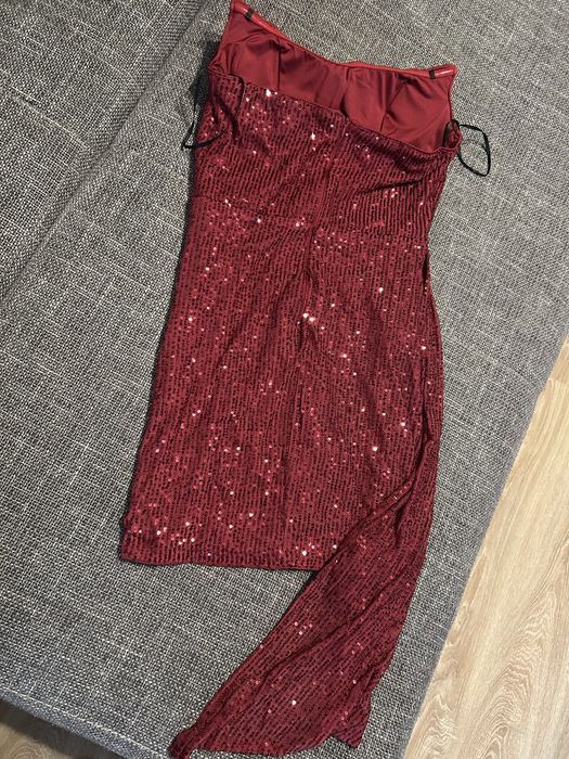 Rochie nouă nepurtată roșie