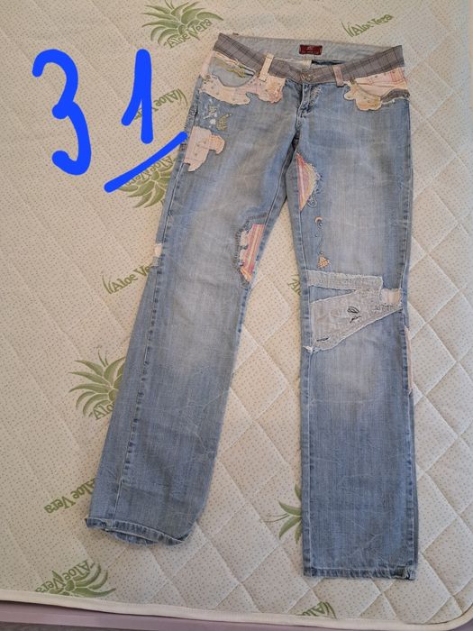 Запазени дамски дънки