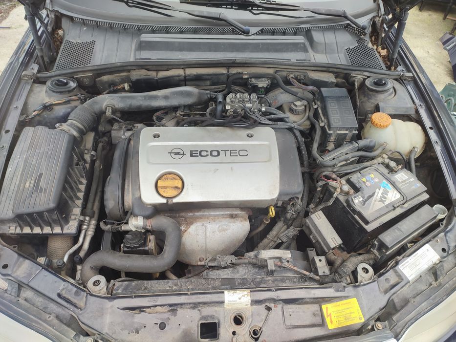 Опел Вектра 1.6 бензин