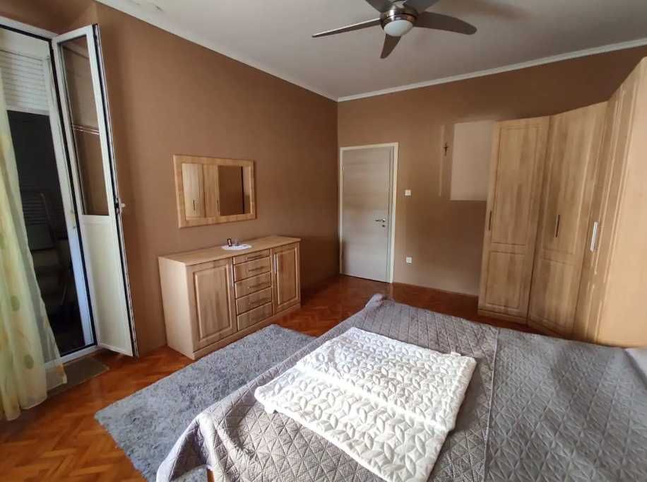 Дава се под наем Тристаен апартамент в Пловдив, Гагарин - 88 кв.м за 265.2 € - Снимка #2