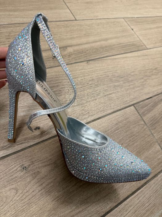 Обувки на ток-40номер