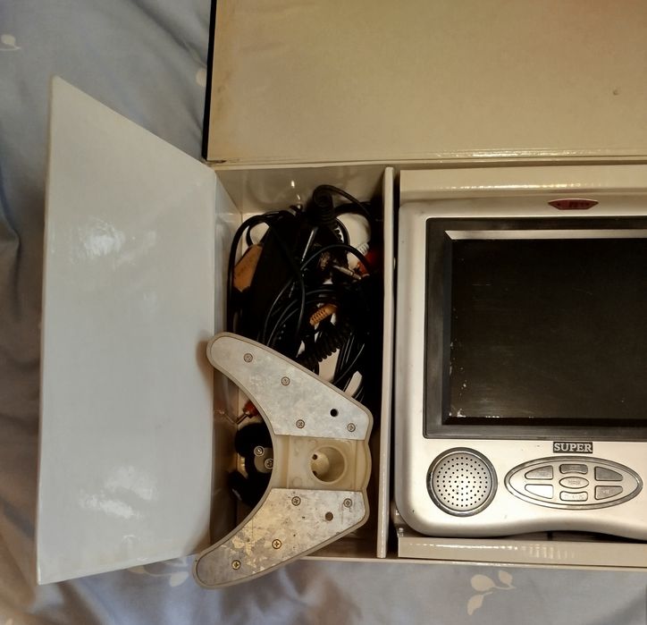 Телевизор  5,5".