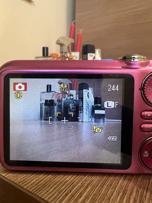 Фотоапарат Fujifilm 16Mp с подаръци