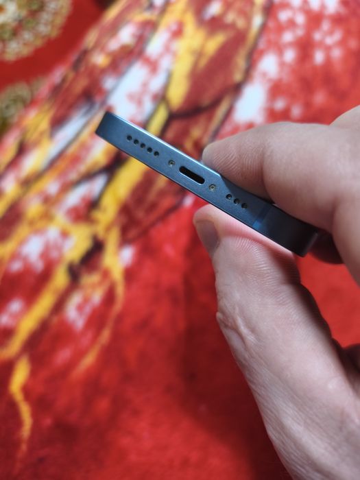 iPhone 14 pentru piese sau recarosare