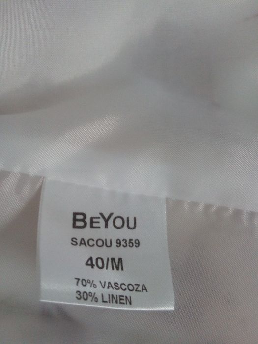 Vand Sacou si fusta