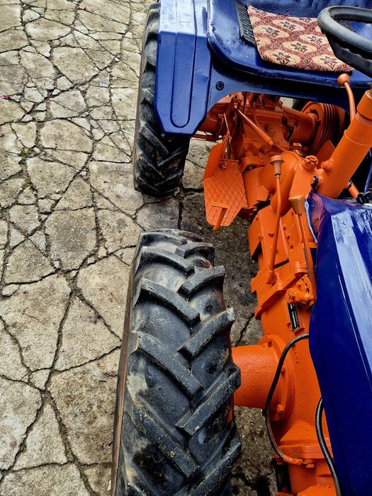 Tractor articulat  Pasquali 990 .. 21 cp