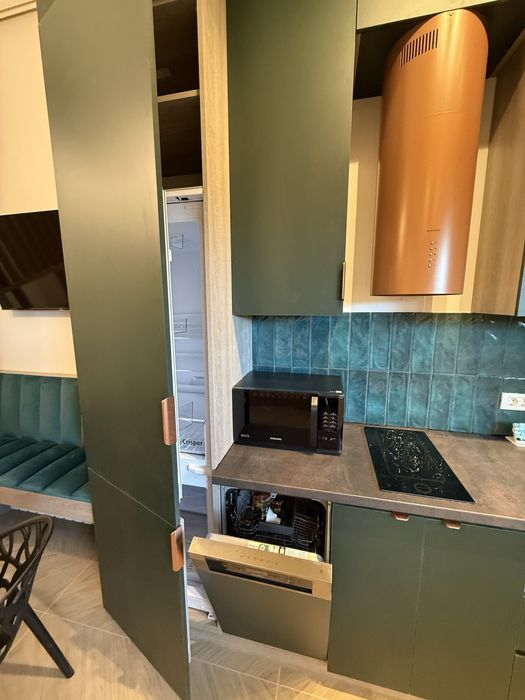 Studio prima inchiriere, parcare privata.