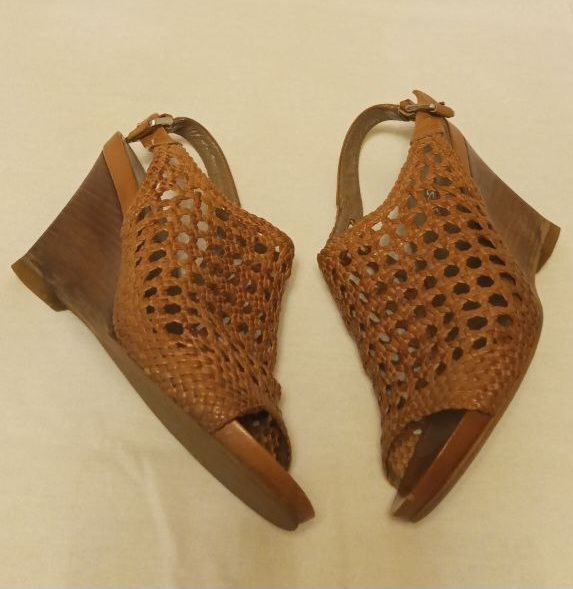 Женские  босоножки  экко