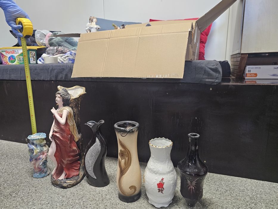 Bibelouri porțelan, alabastru, ceramica, sticla si cristal.