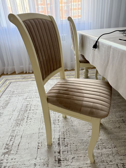 Продам стол и стулья