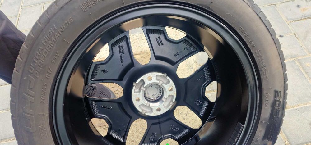 Jante R17 Renault Captur Anvelope DOT 2025