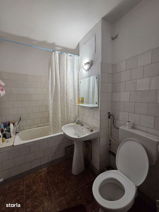 Apartament 3 camere de vanzare Bibescu - Voda