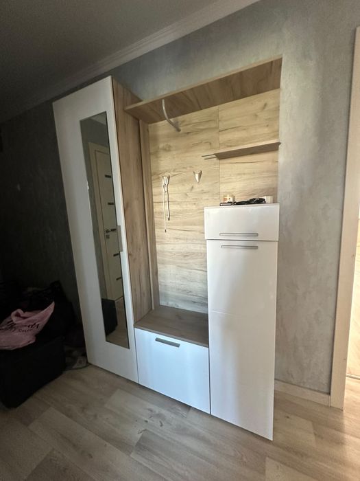 Продам отличную прихожую