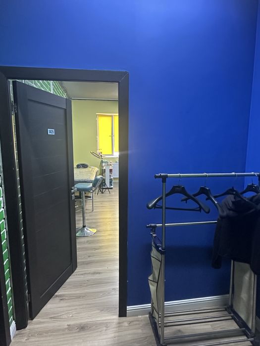 Сдам кушетку мастеру, студия наращивания