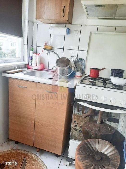 apartament 2 camere, 54 mp, decomandat,Radu Negru