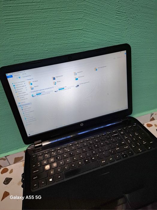 Лаптоп hp 15-r185nd