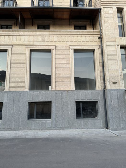 Продаю Нежелое Помещения Срочно 1-линия Эко Базар Ул.Темур Малик 256м2