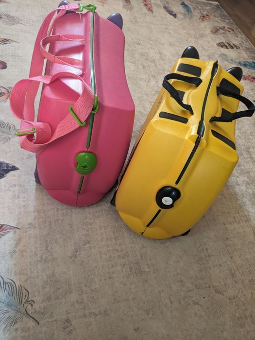 Детски куфар с колелца Тринки