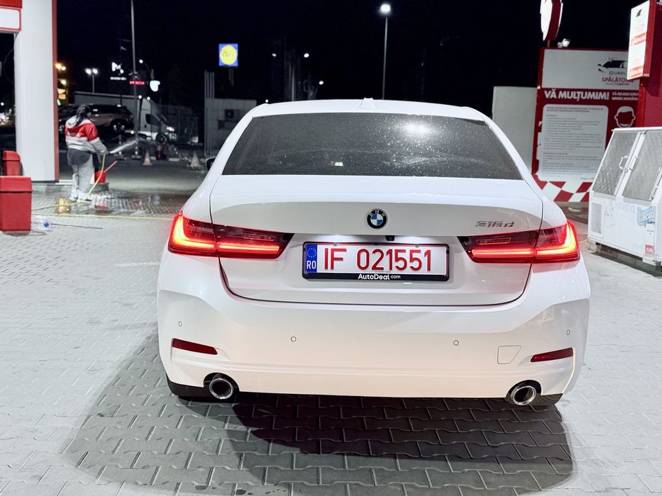 BMW Seria 3 2023 — imagine 4