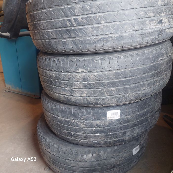 Продам летние шины 235/65 r17
