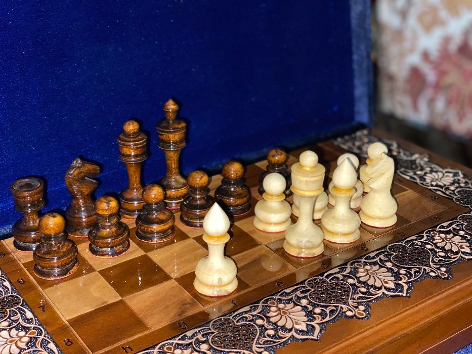 Шахматы / Shaxmat / ручная работа сделано из дерево орех