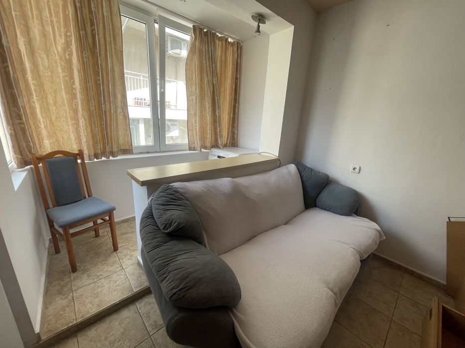 Дава се под наем Едностаен апартамент в Варна, Център - 30 кв.м за 280.5 € - Снимка #11