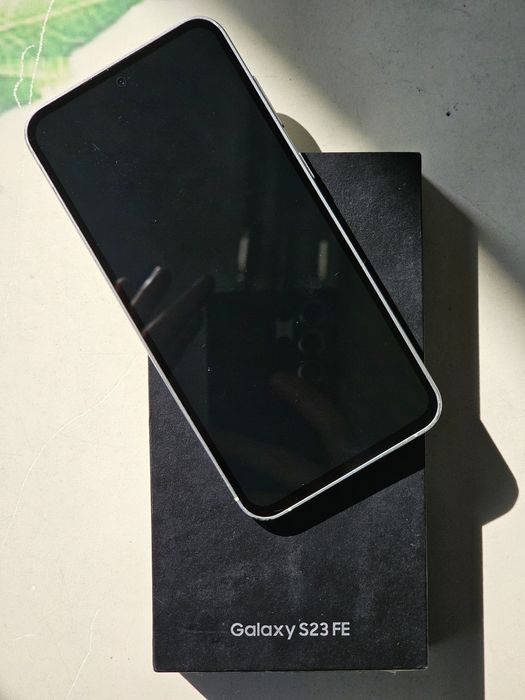 Продавам Samsung galaxy S23FE