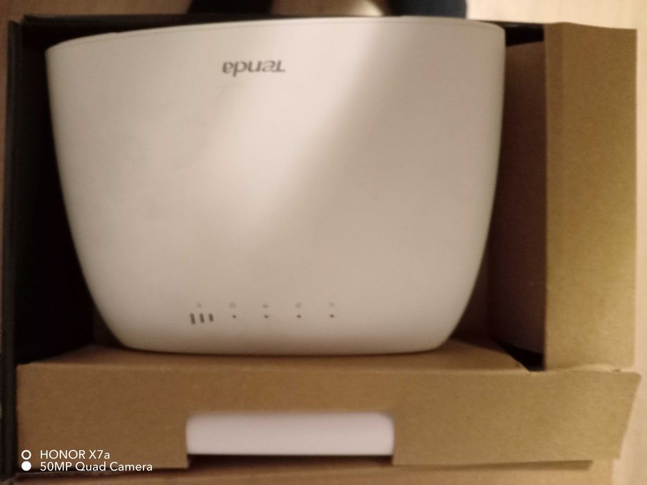 Router Tenda 4G LTE/Volte/WIFI merge atasat si telefon fix sau portabil