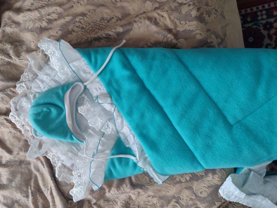 Продам конверт на выписку для мальчика