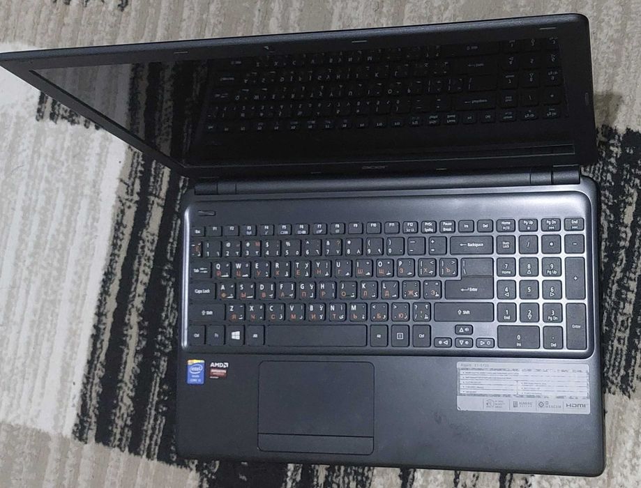 Acer i5 notebook sotiladi