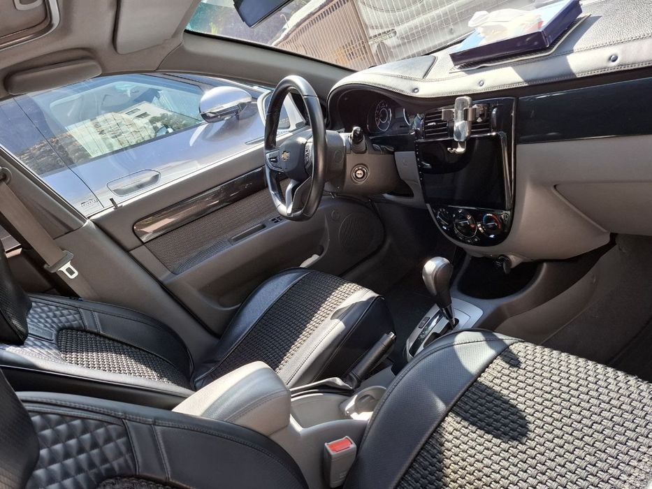 Продаю шевроле джентра. .