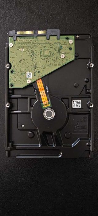 Продавам Нов Неупотребяван Хард Диск HDD 2TB Seagate Barracuda 7200/256mb 24м.гаранция