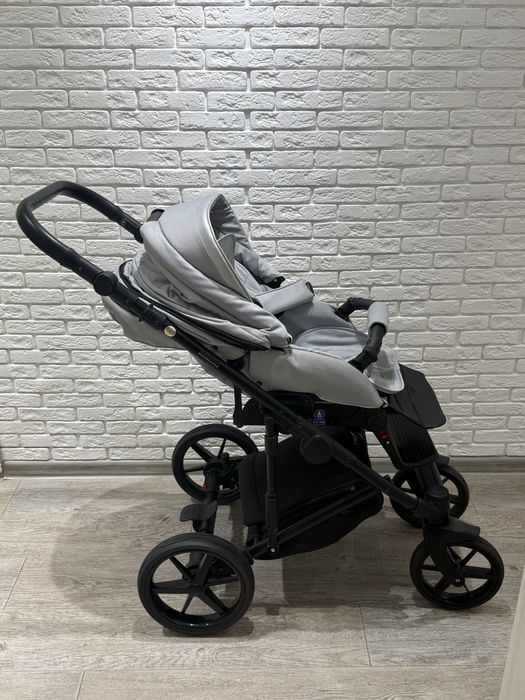 Продам: коляска Adamex Rimini  2 в 1
