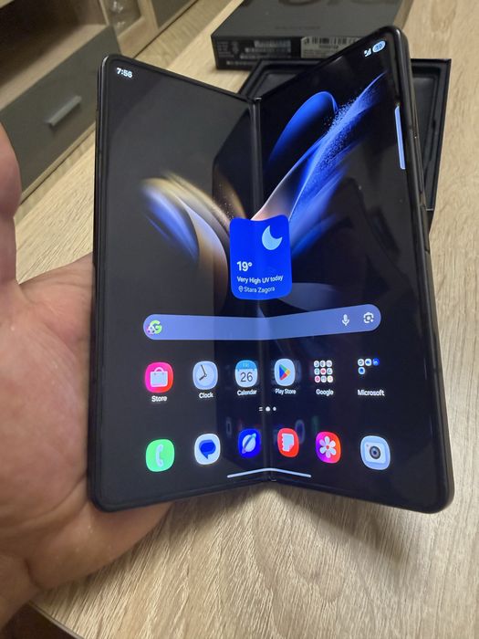 Samsung z fold 4