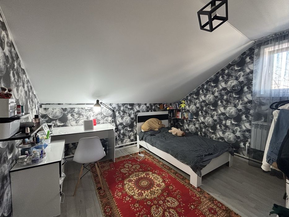 Продам новый дом в центре