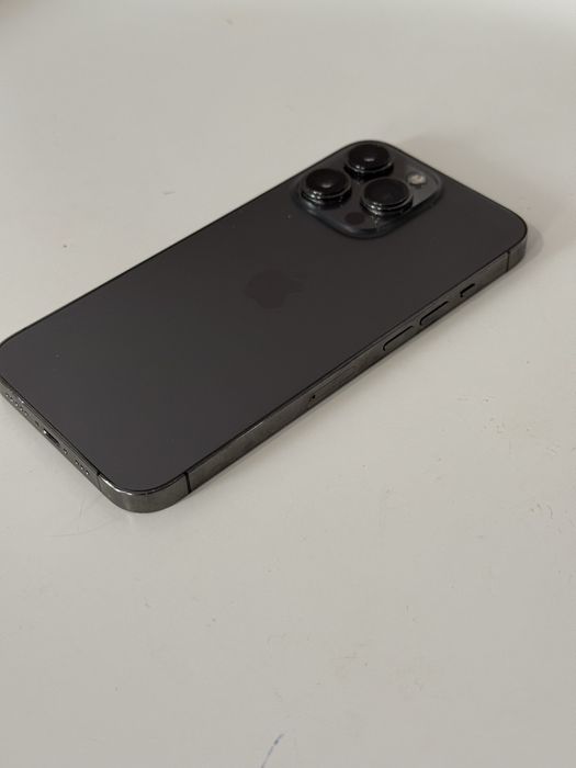 Продам Iphone 13 pro