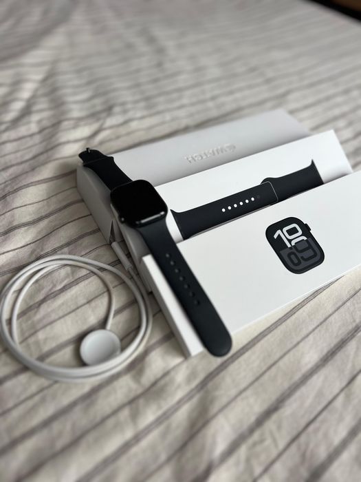 Apple Watch 10 42mm  aluminium case JetBlack