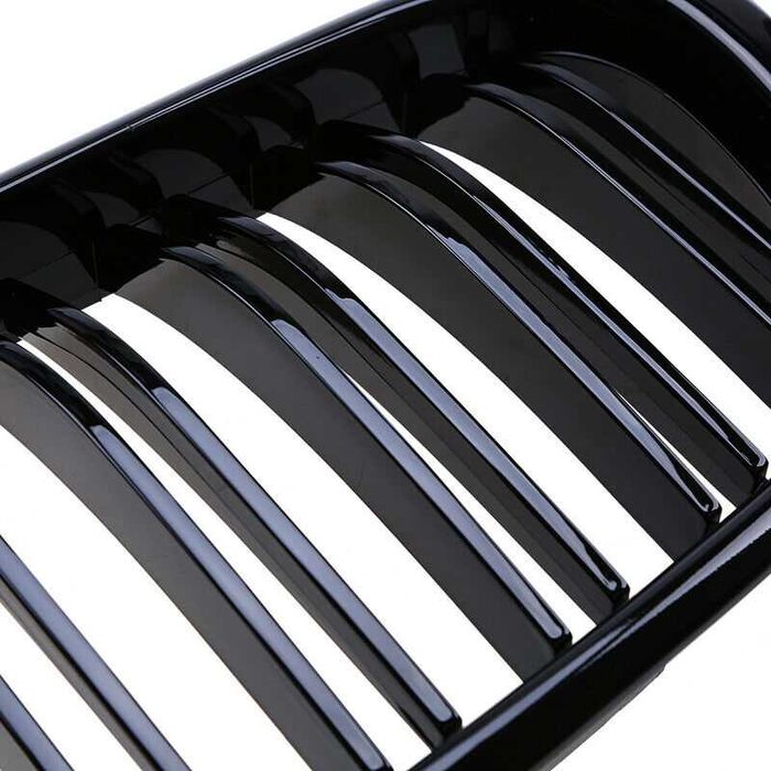 Двойни Бъбреци за БМВ Е39/BMW Е39 (1997-2003) черен гланц -  М дизайн