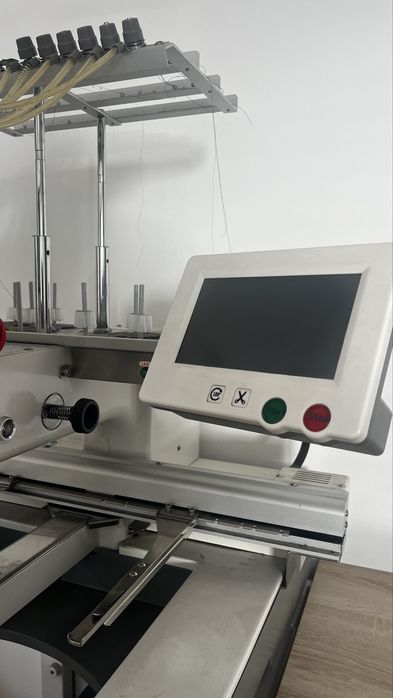 Mașină de brodat profesională RiCOMA RCM-1201TC-7S-W