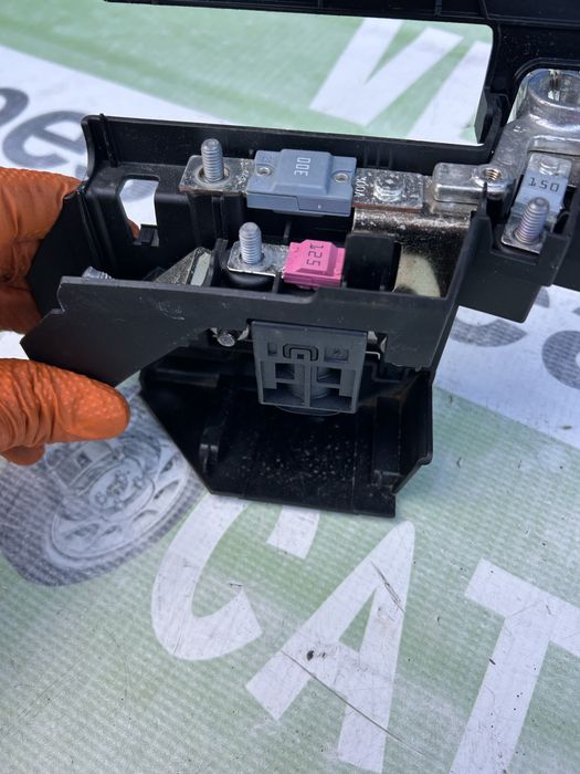 Capsă pirotehnică baterie Audi A6 C8