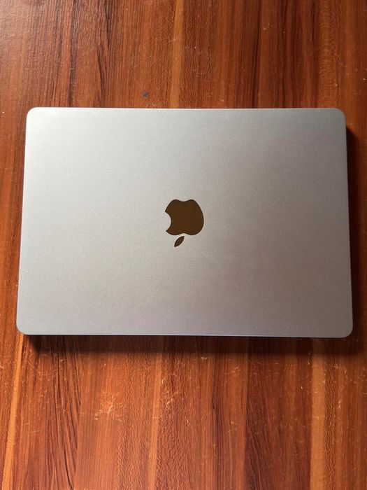MacBook Air 13’ M4 24GB RAM 512 SSD 2025