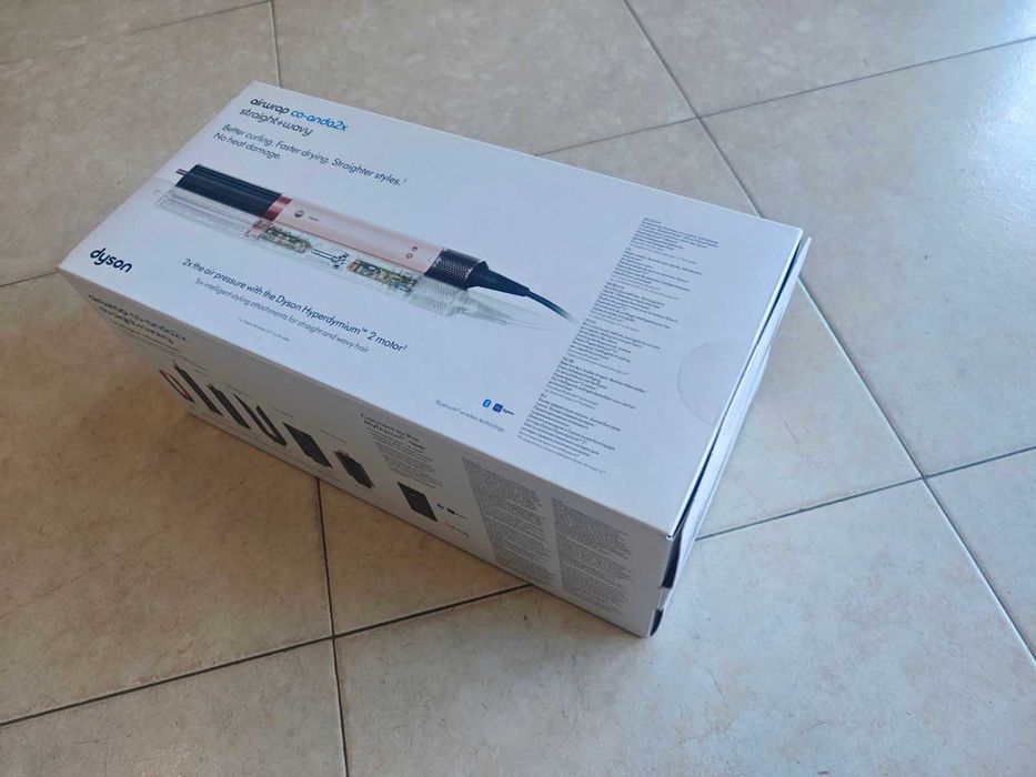 DYSON аrwrap Co-anda2x Straight+Wavy– Много приставки, функции + Bluethooth, ЧИСТО НОВO