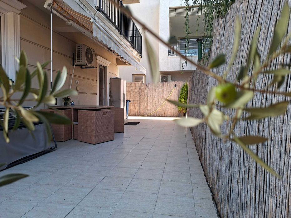 Mamaia Nord, prima linie – 3 camere + curte proprie de 64 mp, ieșire directă la plajă